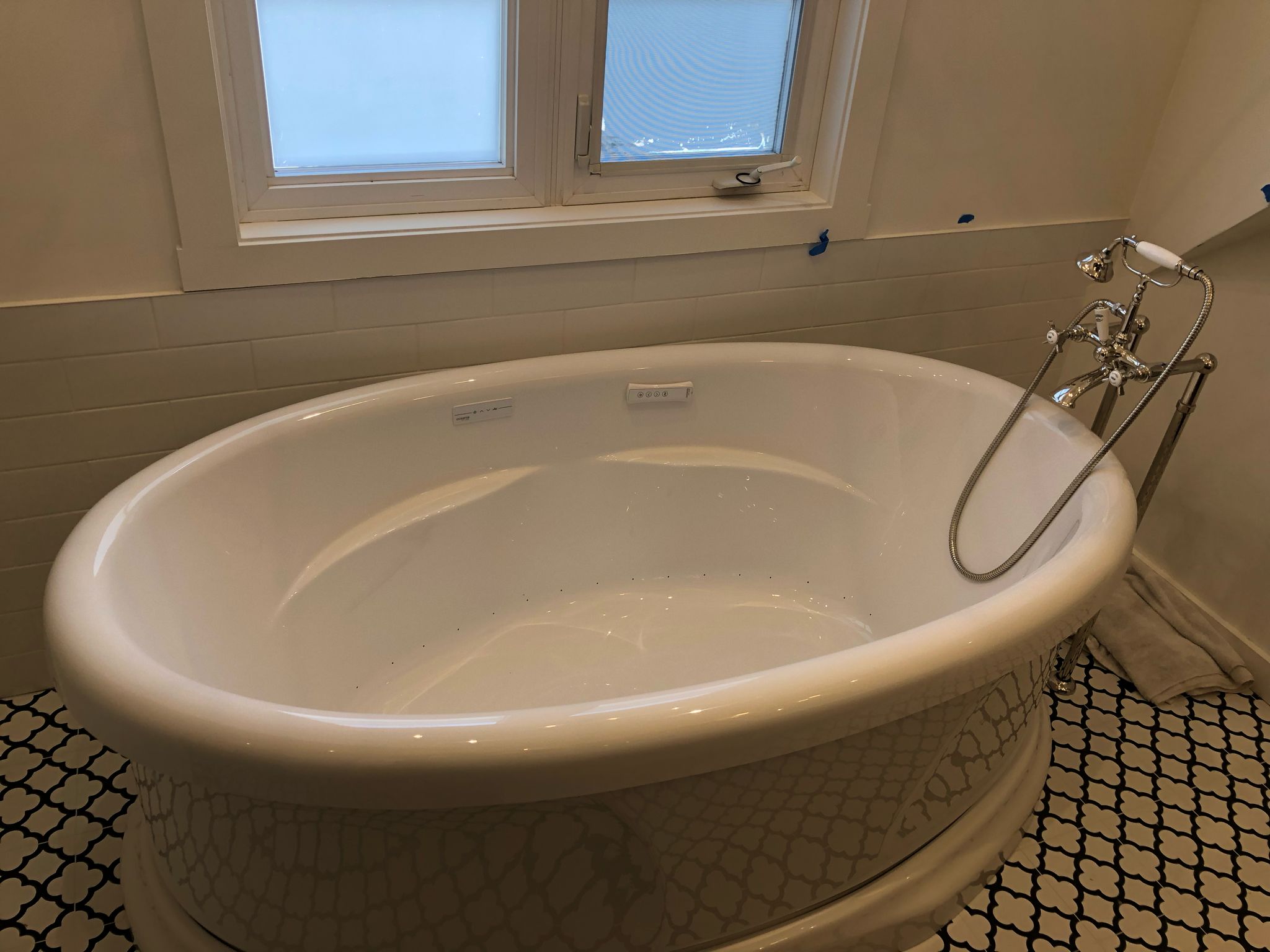 Elegant Freestanding Tub